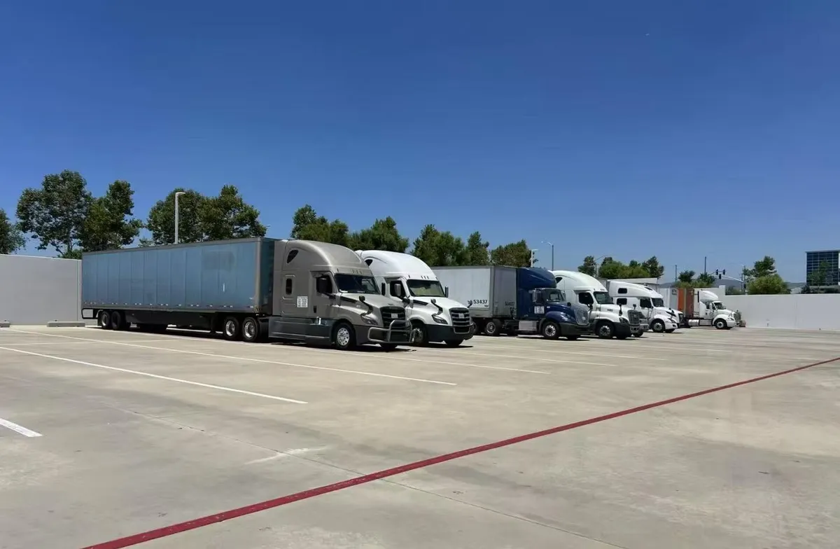 Trucking photo